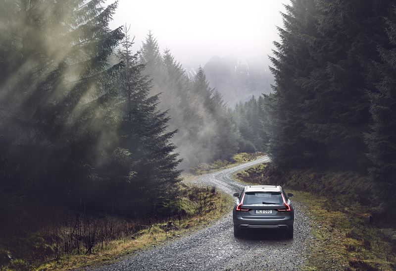 volvo v90 cross country